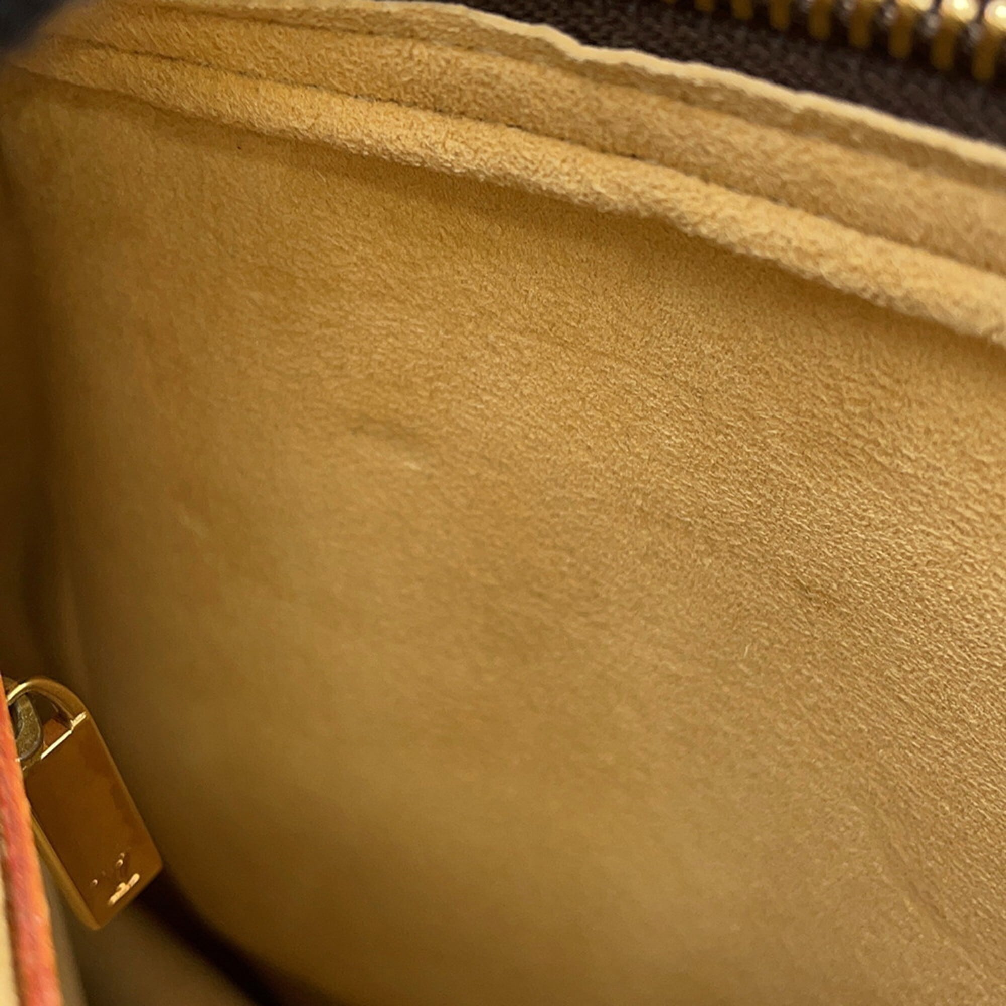 Louis Vuitton Monogram Beige Monogram Shoulder Bag (Pre-Owned)