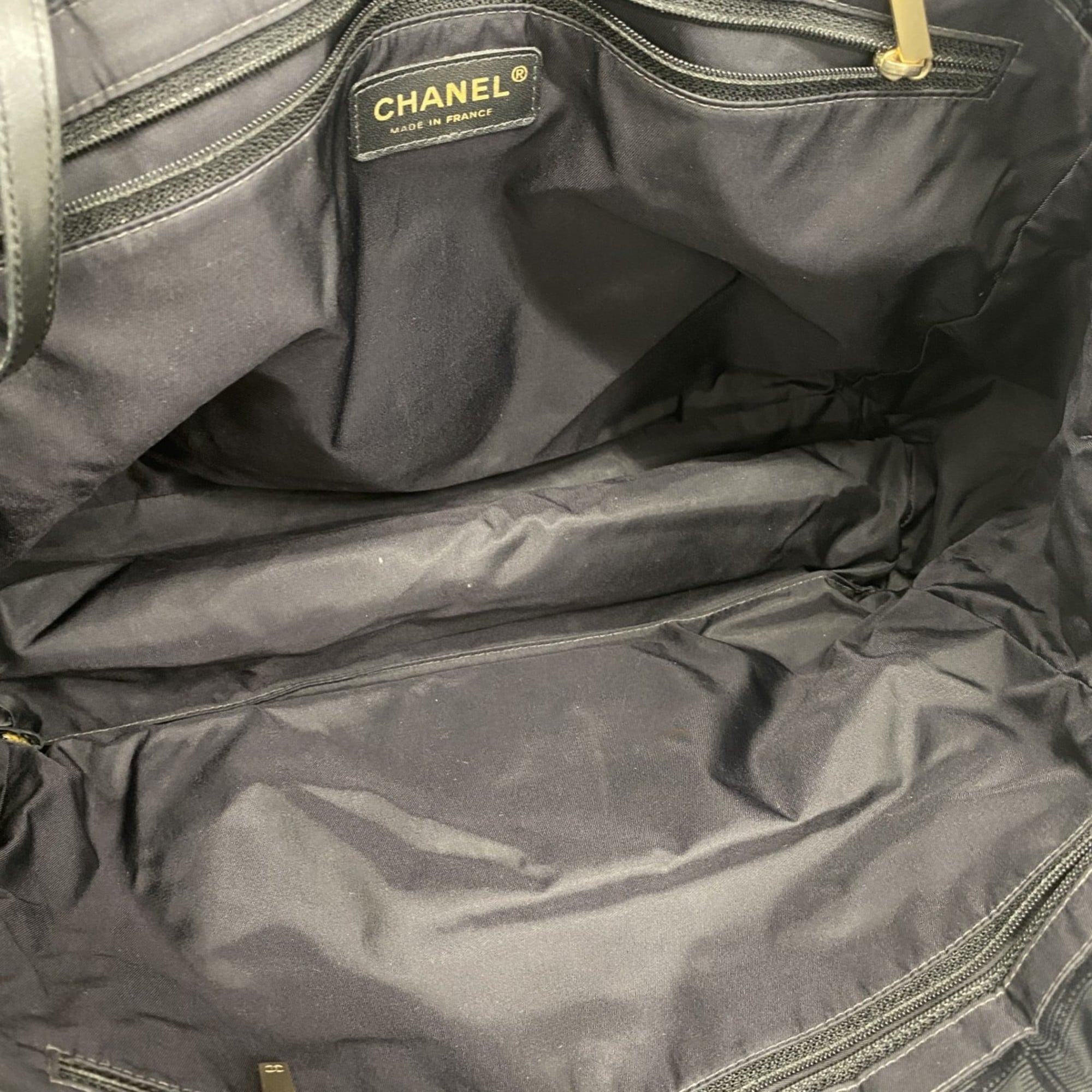 Chanel Black Nylon Tote Bag (Pre-Owned)
