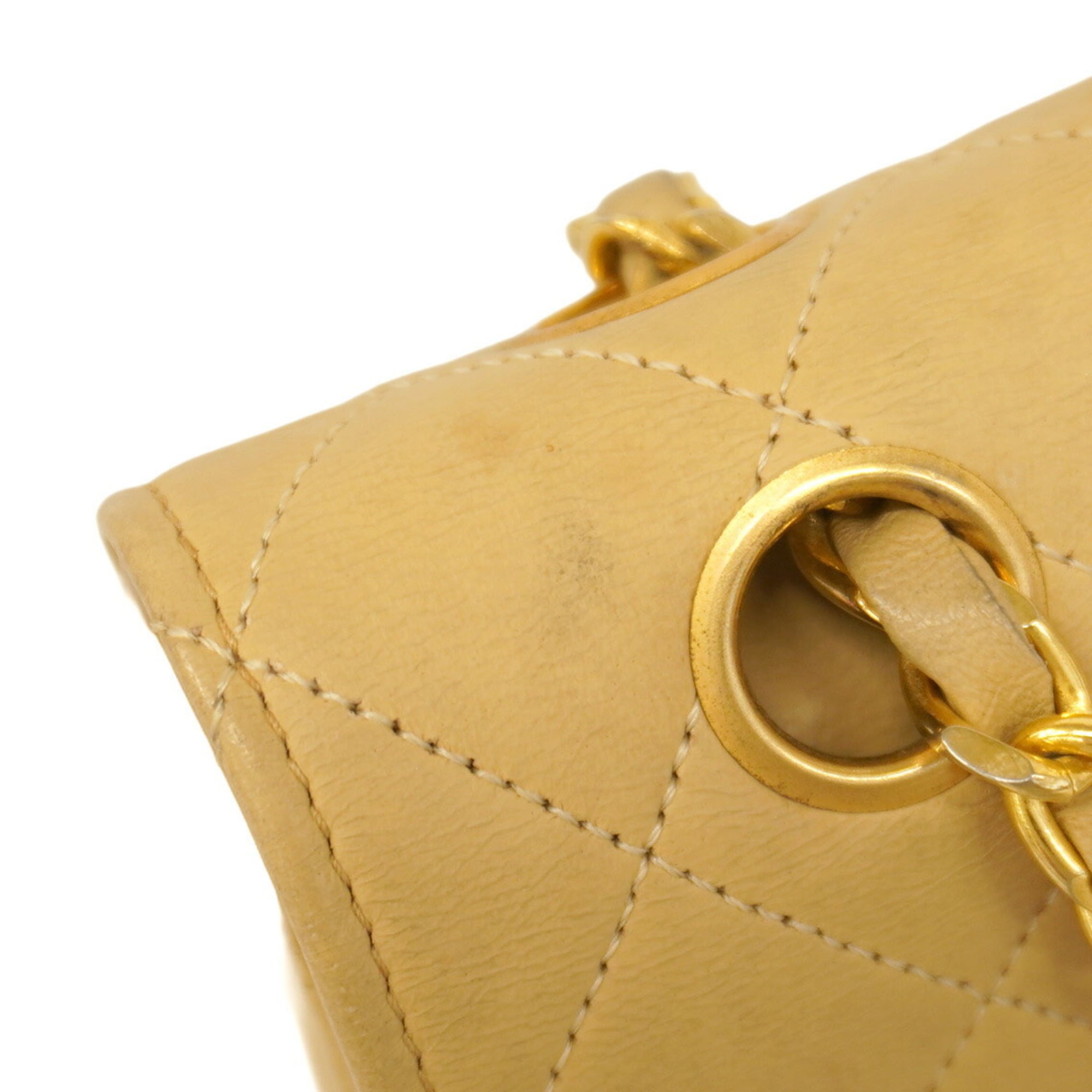 Chanel Beige Leather Shoulder Bag (Pre-Owned)