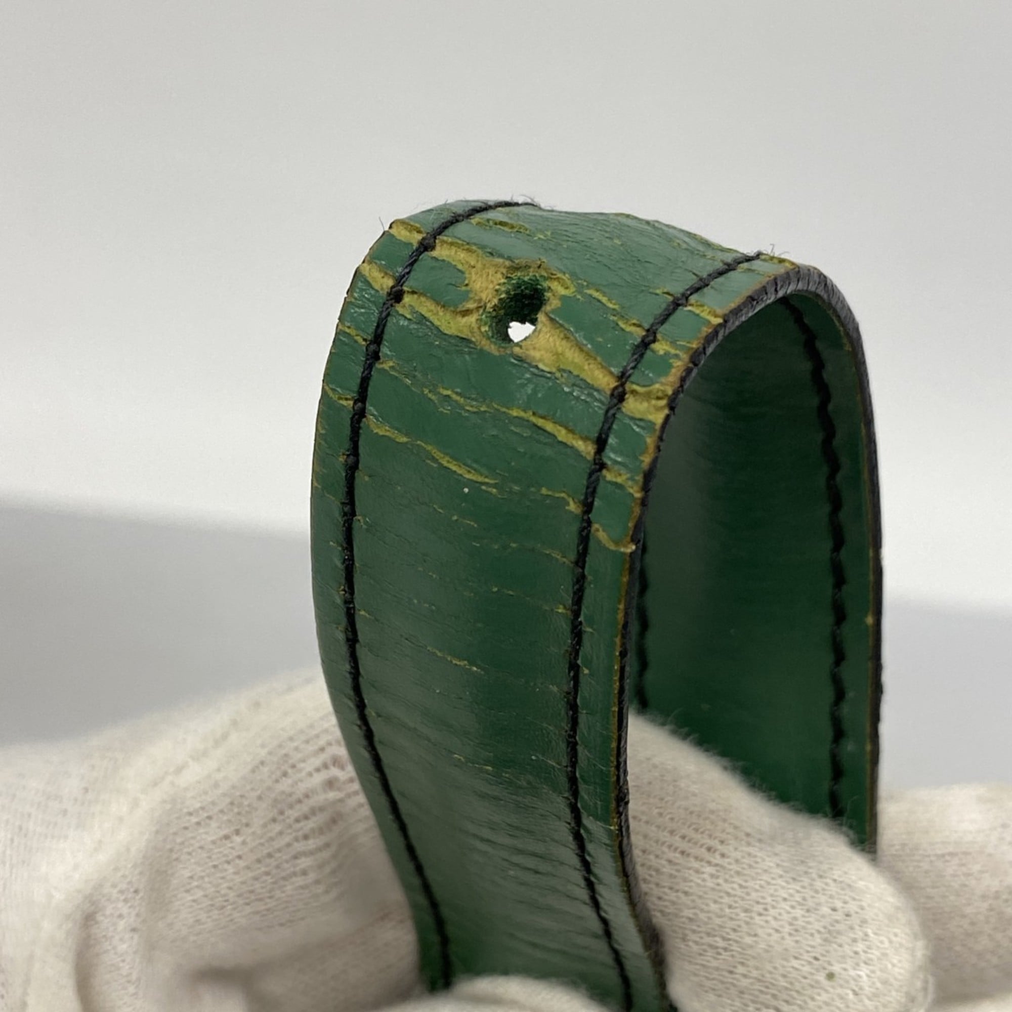 Louis Vuitton Borneo Green Shoulder Bag (Pre-Owned)