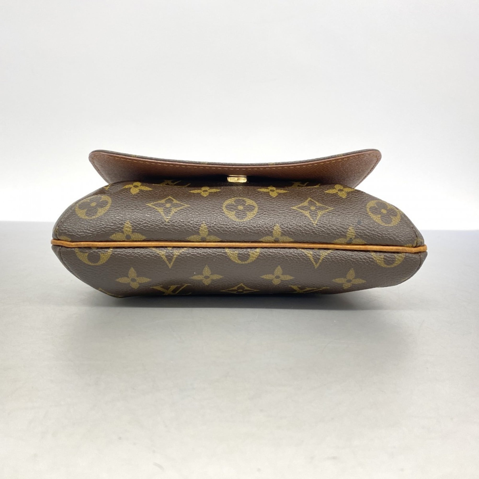 Louis Vuitton Brown Shoulder Bag (Pre-Owned)
