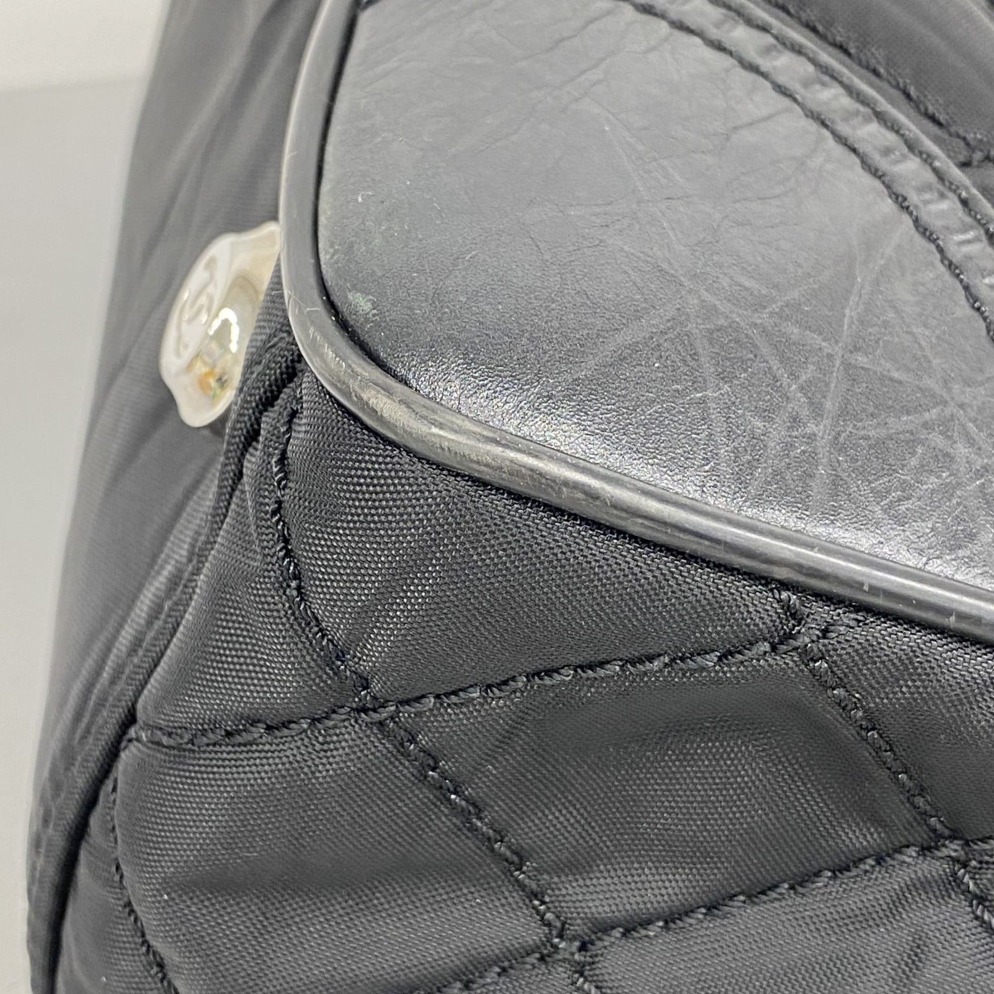 Chanel Black Nylon Tote Bag (Pre-Owned)