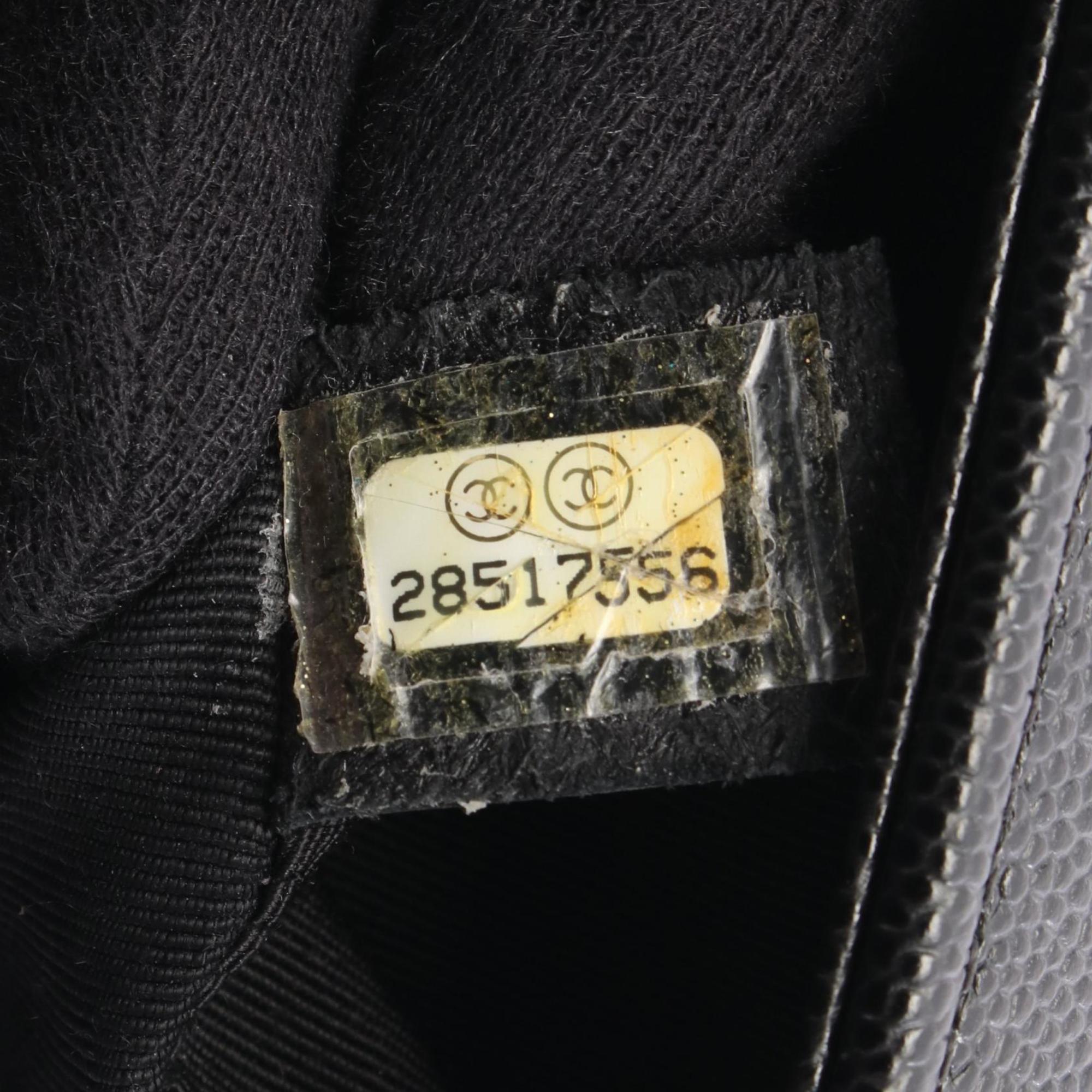 Chanel Black Grained Calfskin Shoulder Bag (Pre-Owned)