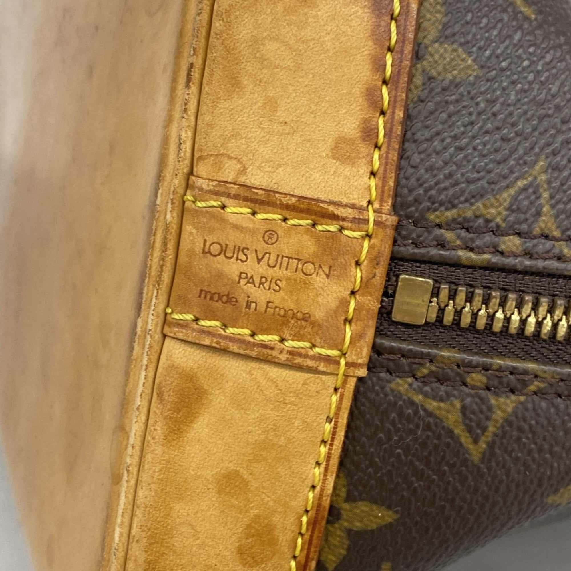 Louis Vuitton Brown Handbag (Pre-Owned)