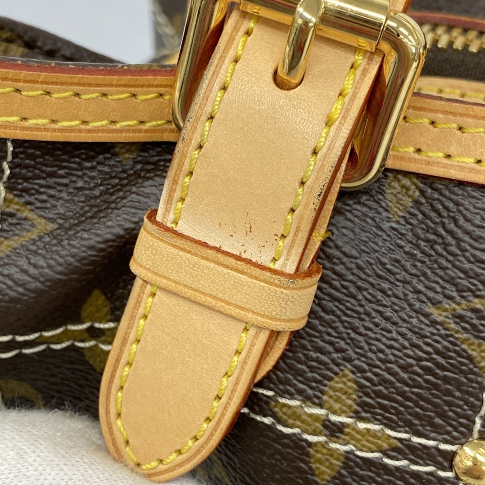 Louis Vuitton Brown Handbag (Pre-Owned)