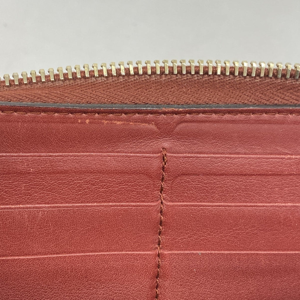 Gucci Red Color Leather Long Wallet (Bi-Fold) (Pre-Owned)