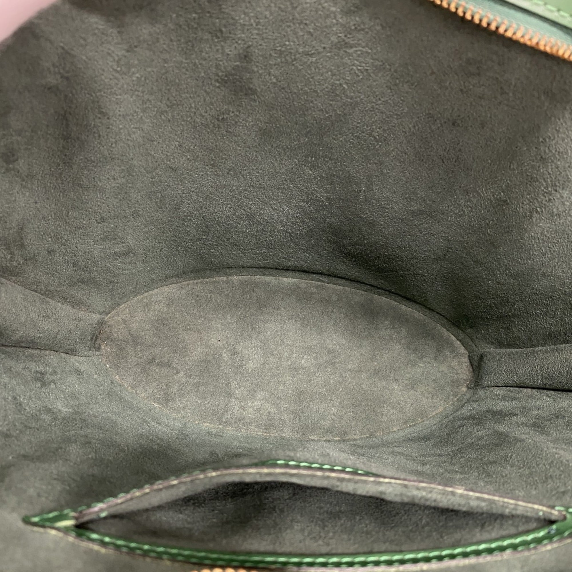 Louis Vuitton Borneo Green Handbag (Pre-Owned)