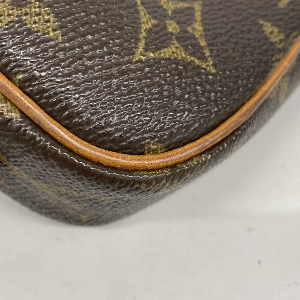 Louis Vuitton Brown Shoulder Bag (Pre-Owned)