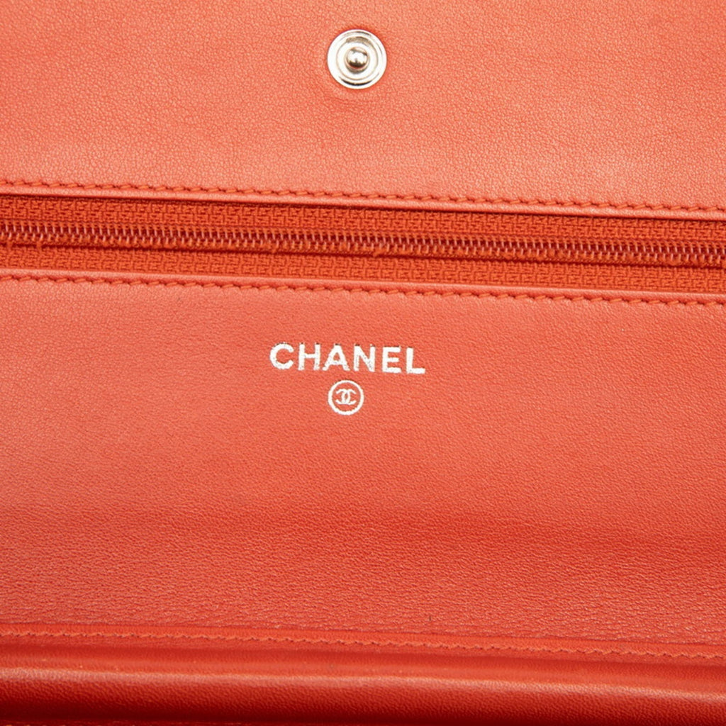 Chanel Red Color Grained Calfskin Shoulder Bag (Pre-Owned)