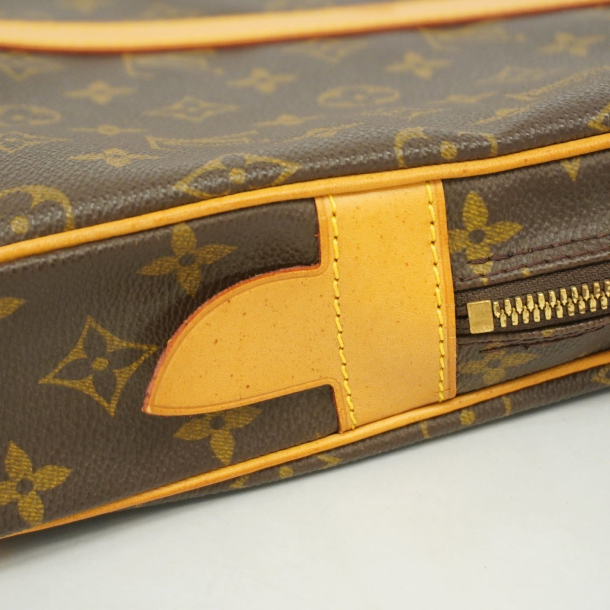 Louis Vuitton Brown Briefcase (Pre-Owned)