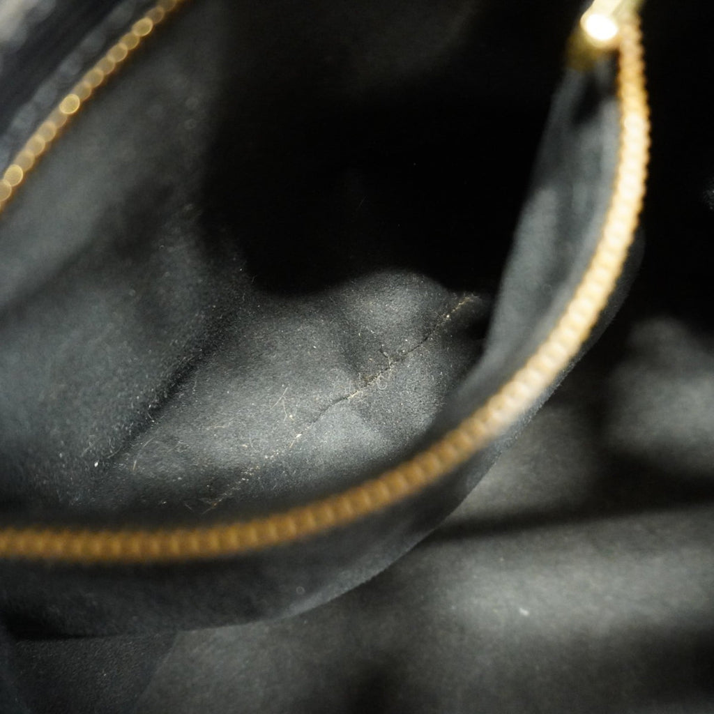 Louis Vuitton Noir Shoulder Bag (Pre-Owned)