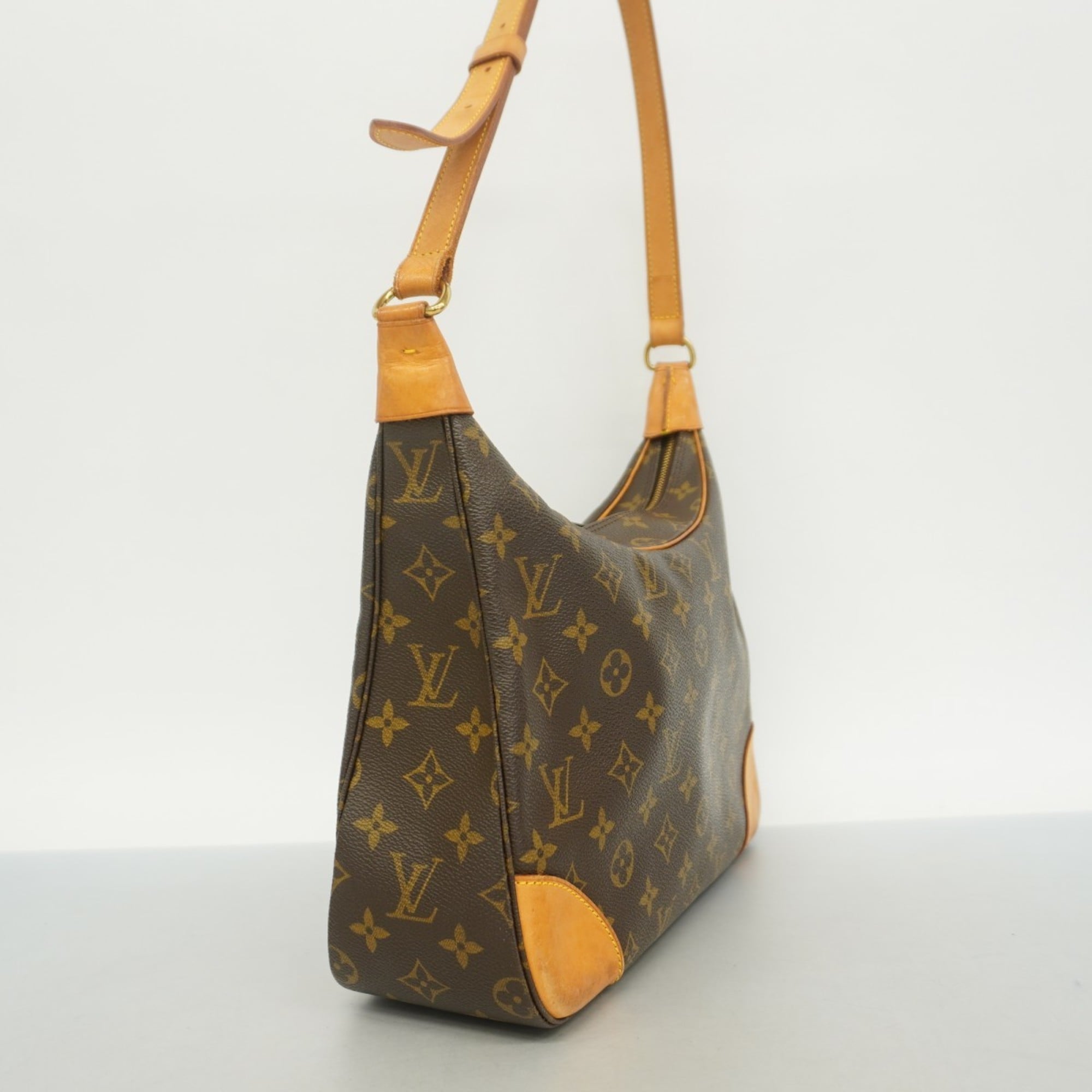 Louis Vuitton Brown Shoulder Bag (Pre-Owned)