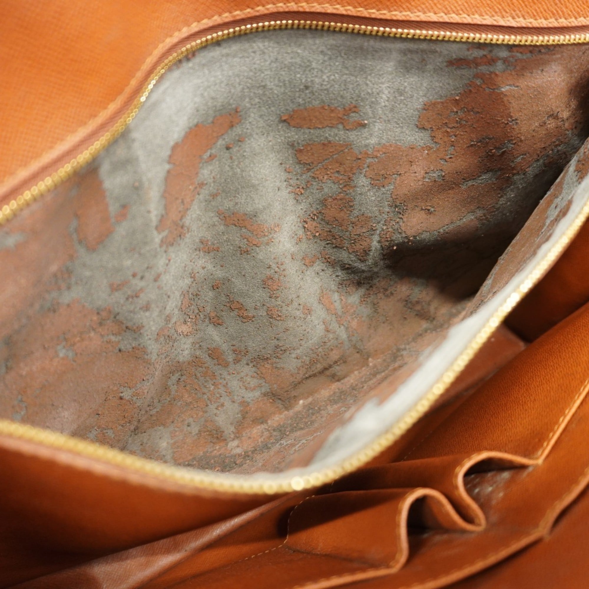 Louis Vuitton Brown Briefcase (Pre-Owned)