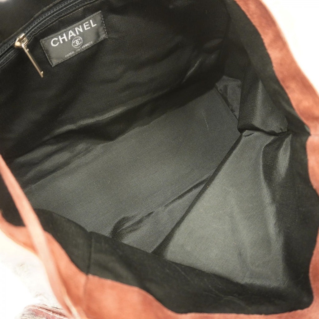 Chanel Beige Bordeaux Fur Tote Bag (Pre-Owned)