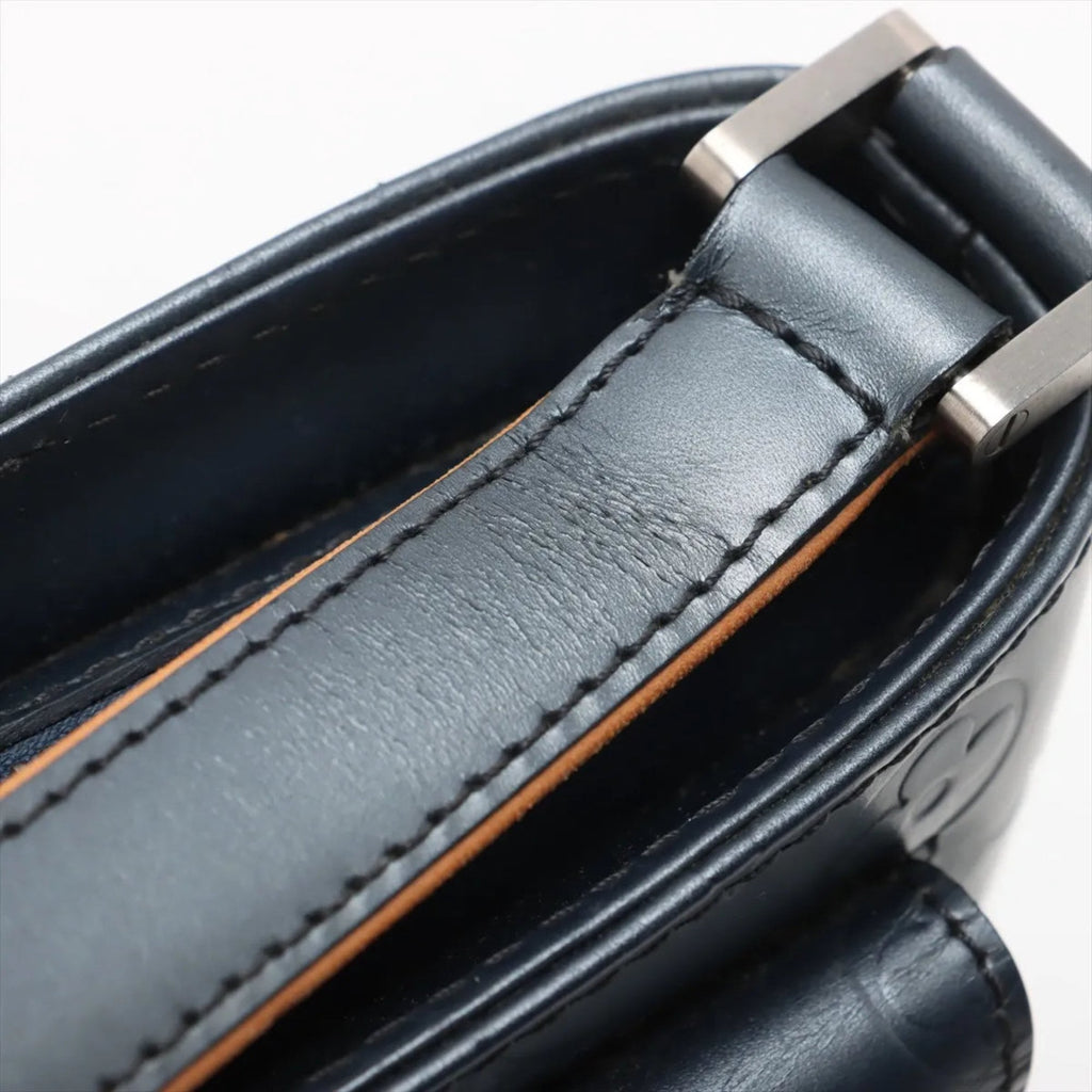 Louis Vuitton Blue Leather Shoulder Bag (Pre-Owned)