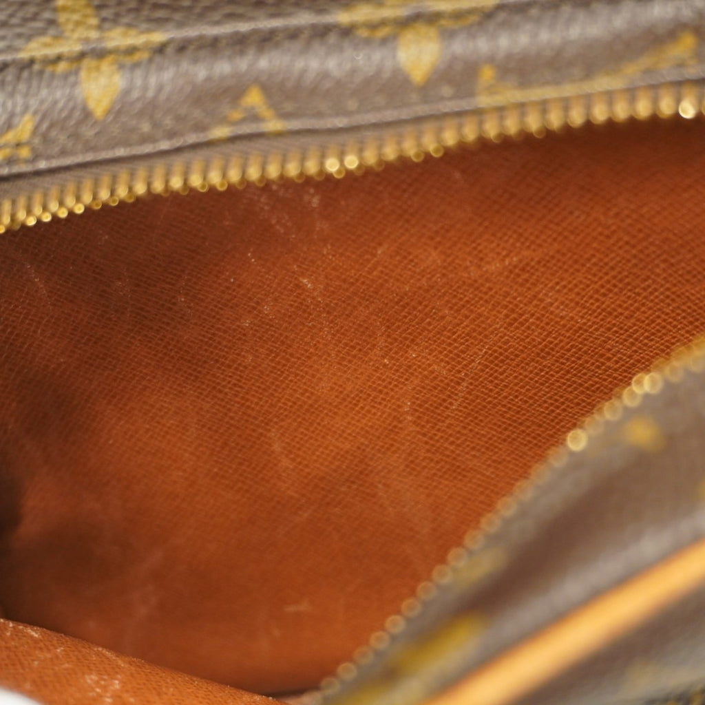 Louis Vuitton Brown Shoulder Bag (Pre-Owned)