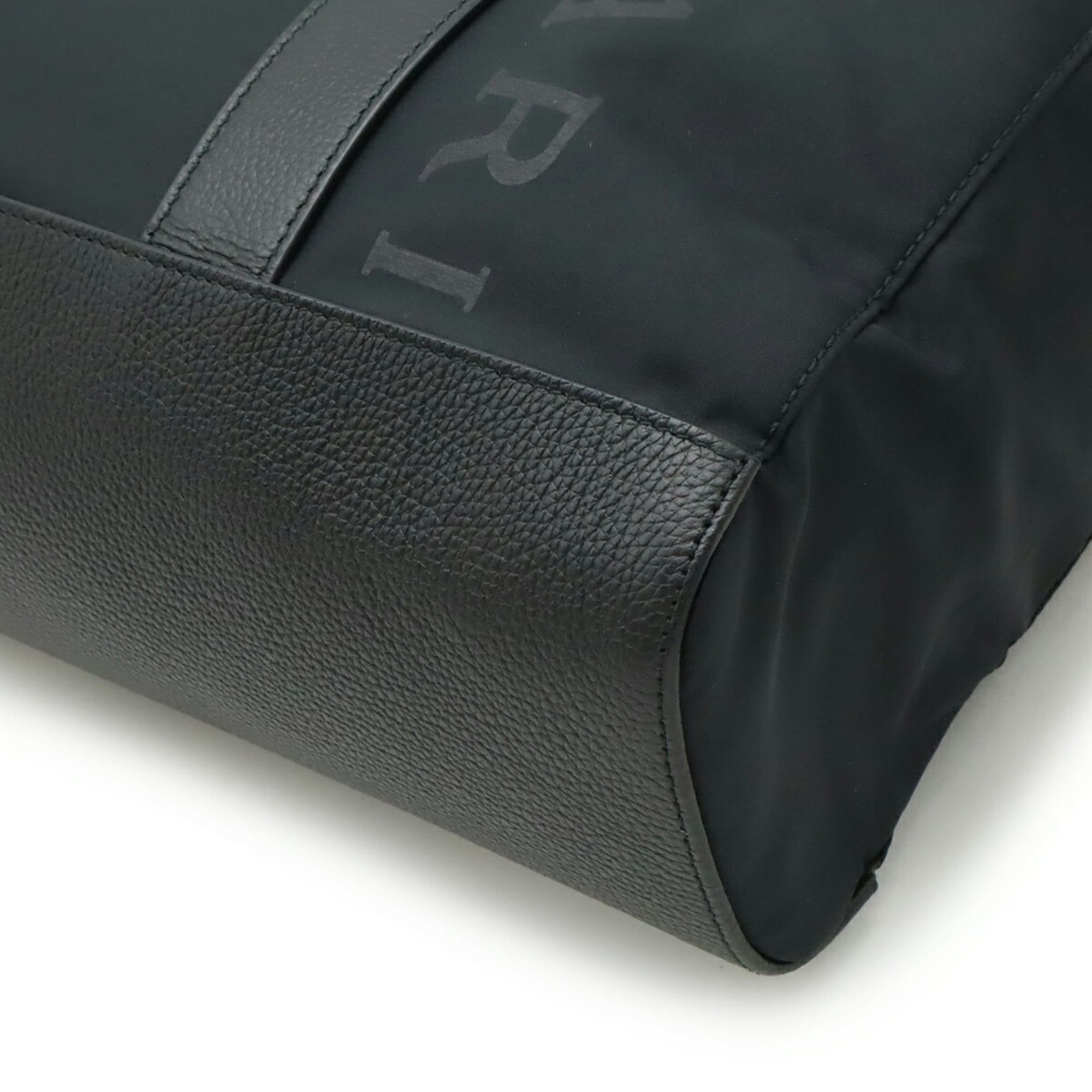 Bvlgari Black Nylon Leather Shoulder Bag Tote Bag (Pre-Owned)