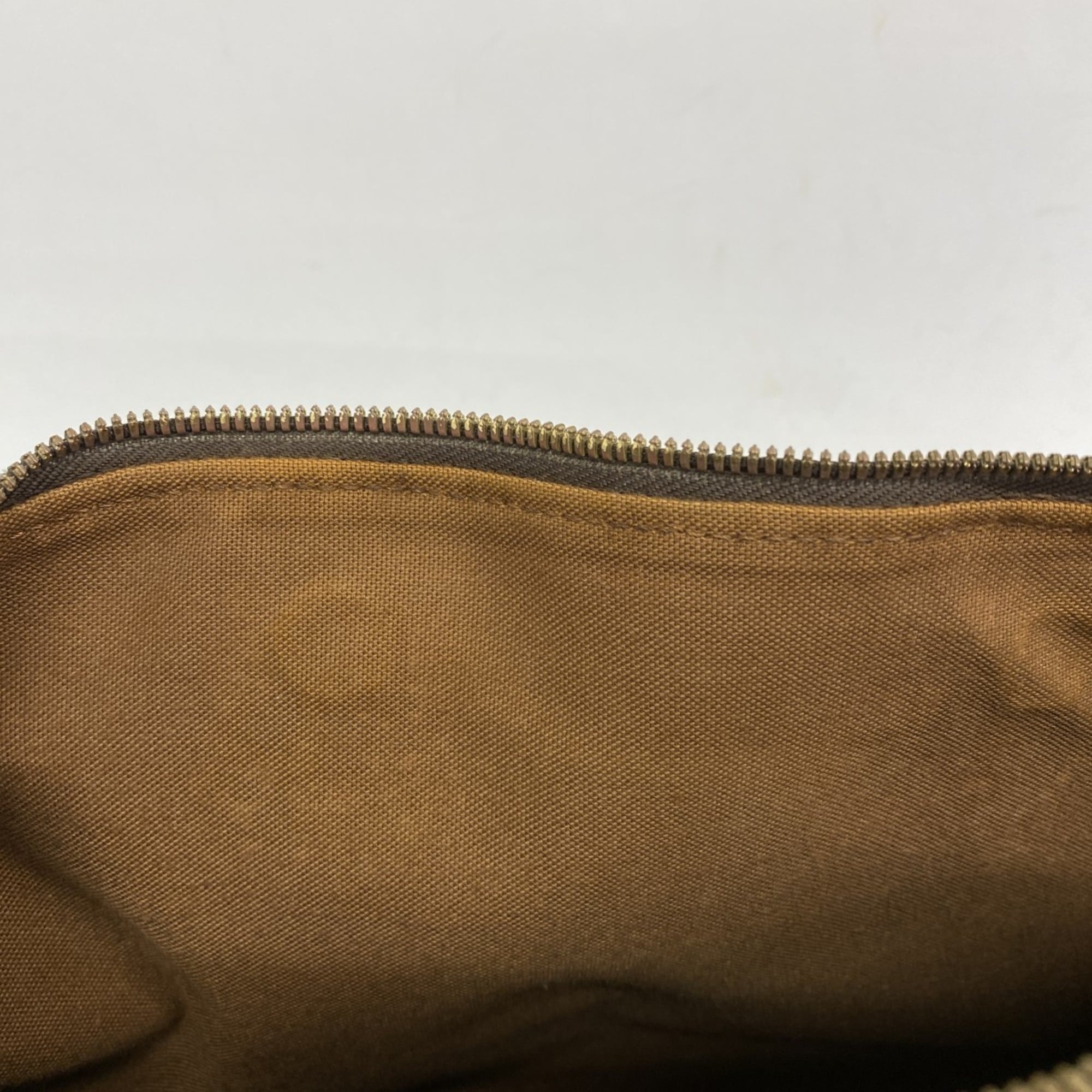 Louis Vuitton Brown Handbag (Pre-Owned)