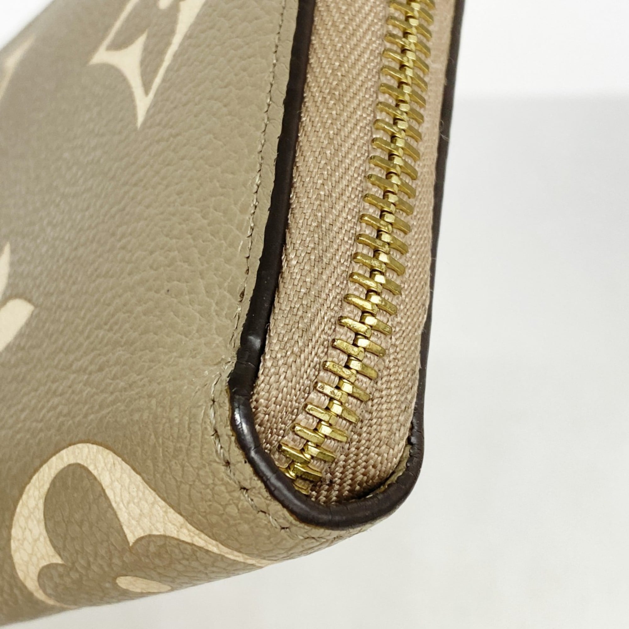 Louis Vuitton Cream Tourterelle Long Wallet (Bi-Fold) (Pre-Owned)