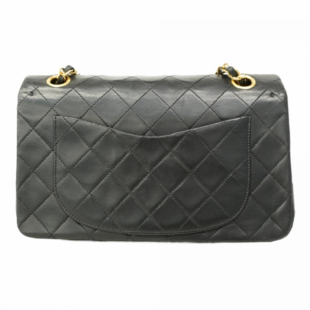 Chanel Black Leather Shoulder Bag (Pre-Owned)