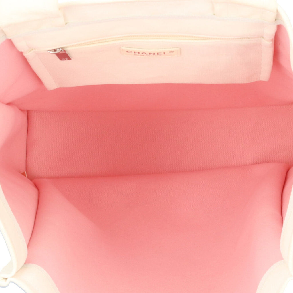 Chanel White Canvas Tote Bag (Pre-Owned)