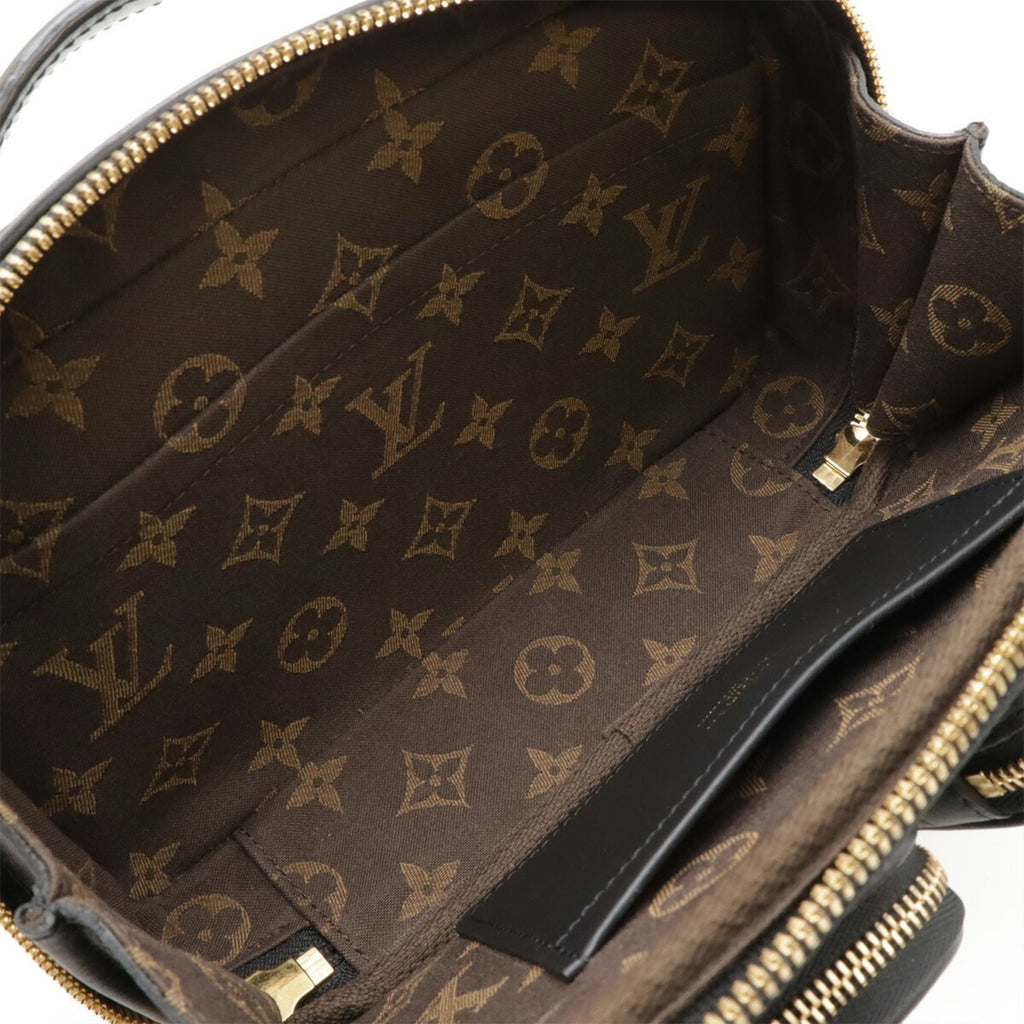 Louis Vuitton Black Leather Clutch Bag Shoulder Bag (Pre-Owned)