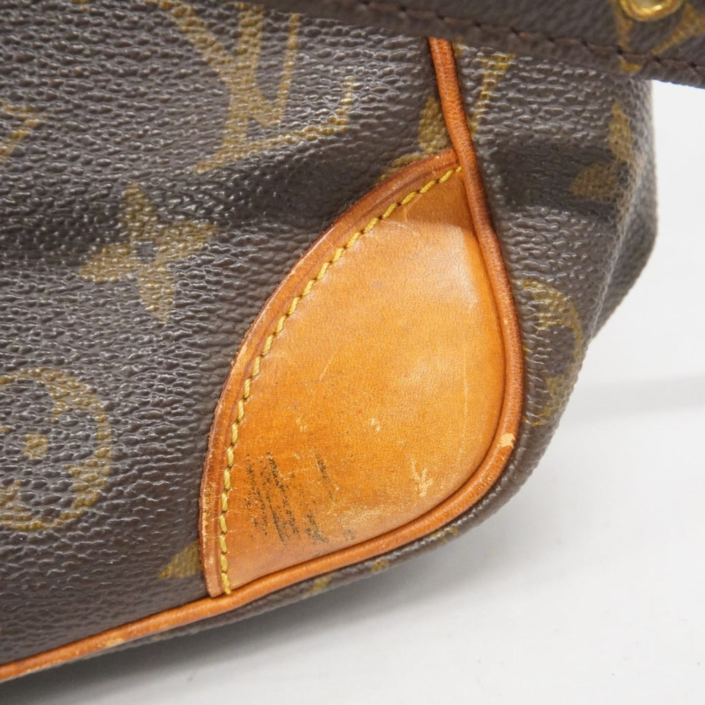 Louis Vuitton Brown Shoulder Bag (Pre-Owned)