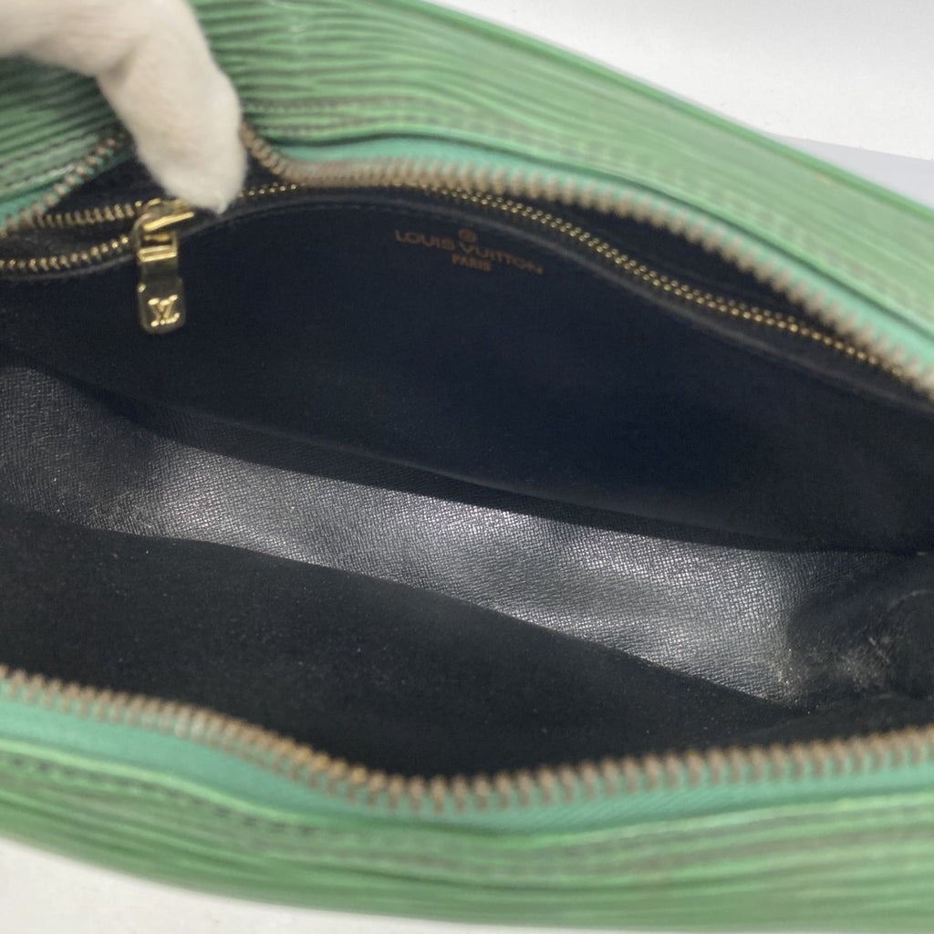 Louis Vuitton Borneo Green Shoulder Bag (Pre-Owned)