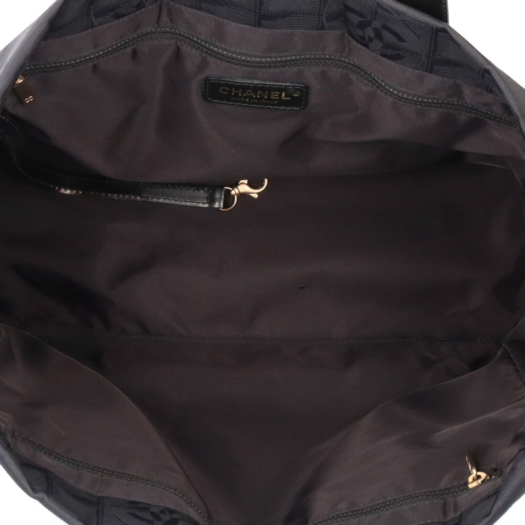 Chanel Black Nylon Jacquard Tote Bag (Pre-Owned)