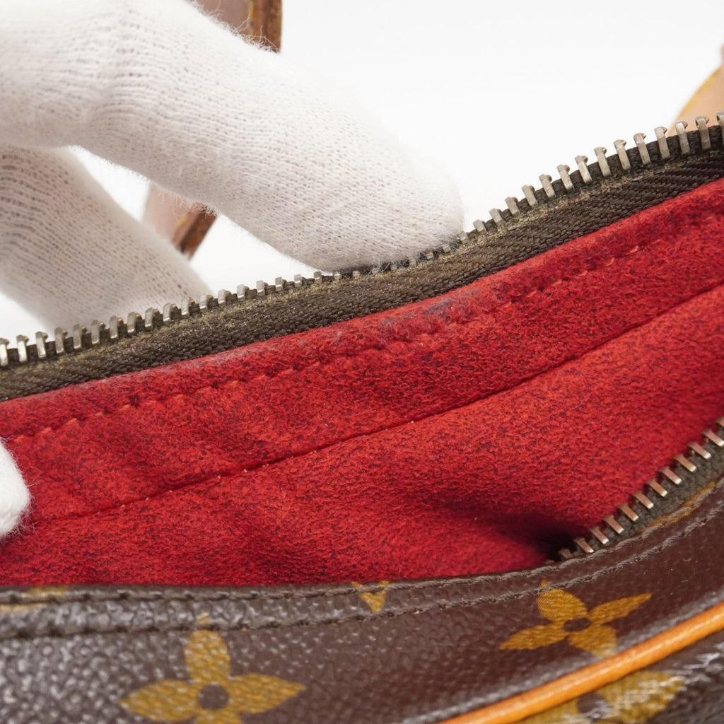 Louis Vuitton Brown Shoulder Bag (Pre-Owned)