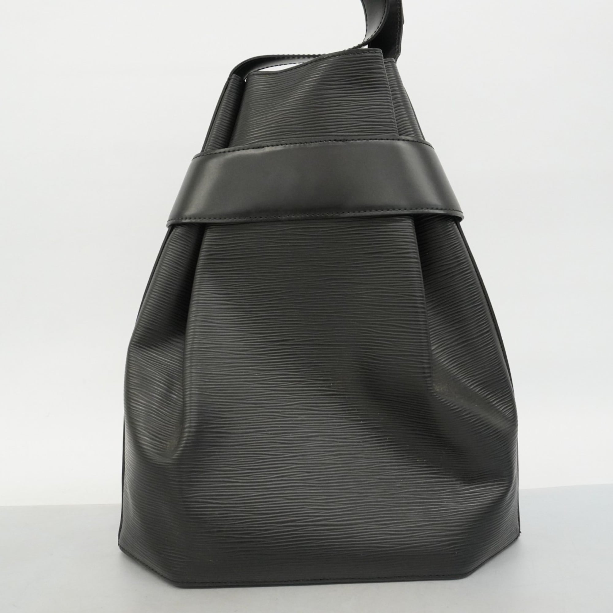 Louis Vuitton Noir Shoulder Bag (Pre-Owned)