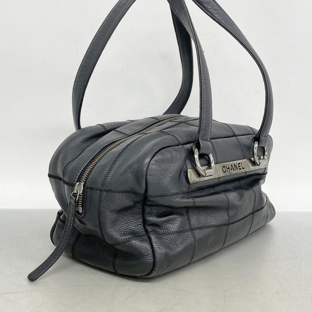 Chanel Black Grained Calfskin Shoulder Bag (Pre-Owned)