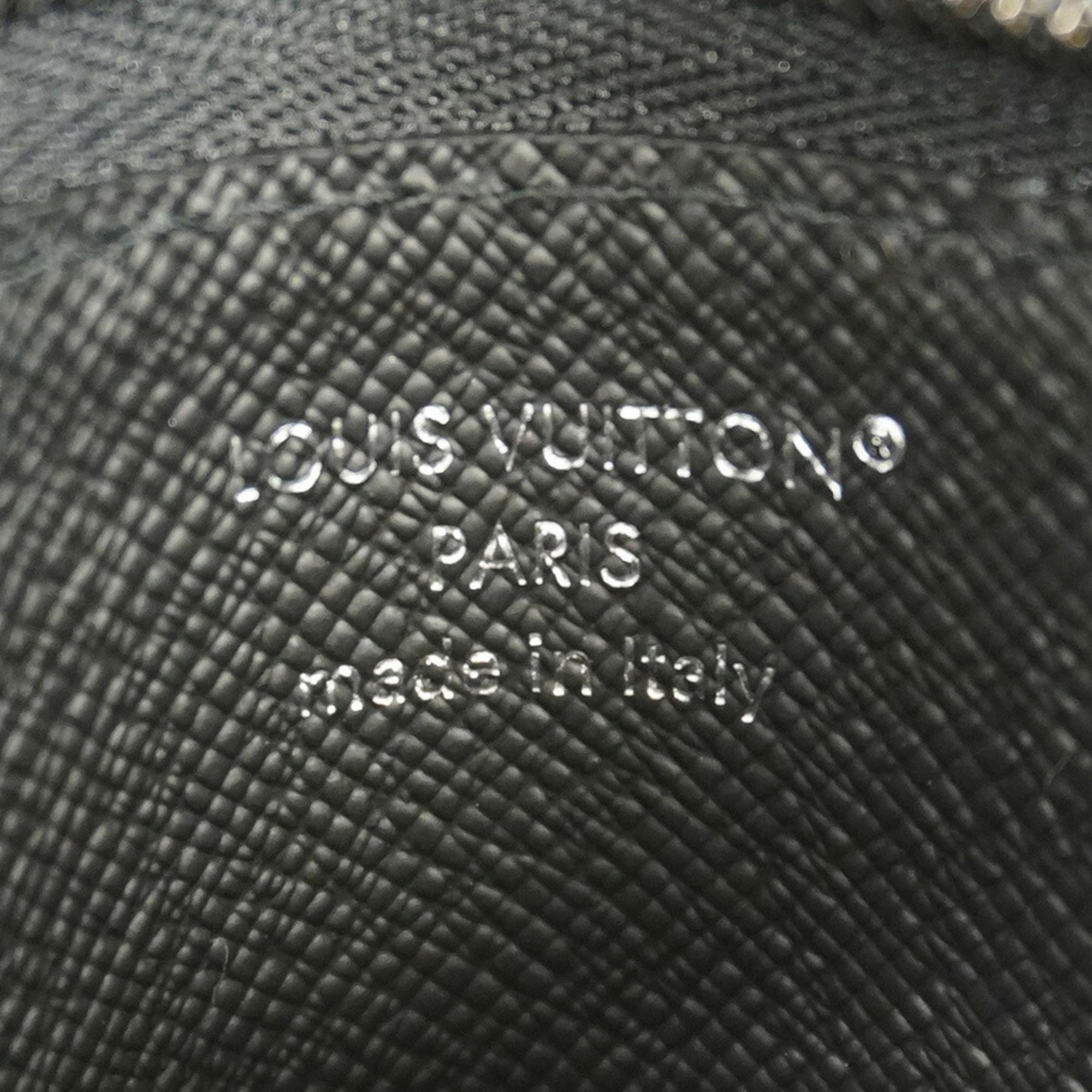 Louis Vuitton Black Shoulder Bag (Pre-Owned)