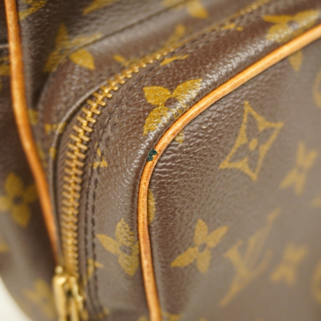 Louis Vuitton Brown Shoulder Bag (Pre-Owned)