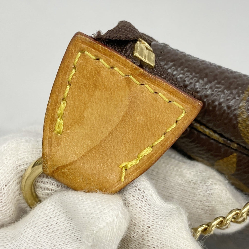 Louis Vuitton Brown Pouch (Pre-Owned)