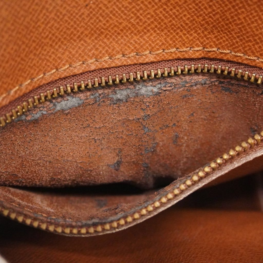 Louis Vuitton Brown Shoulder Bag (Pre-Owned)