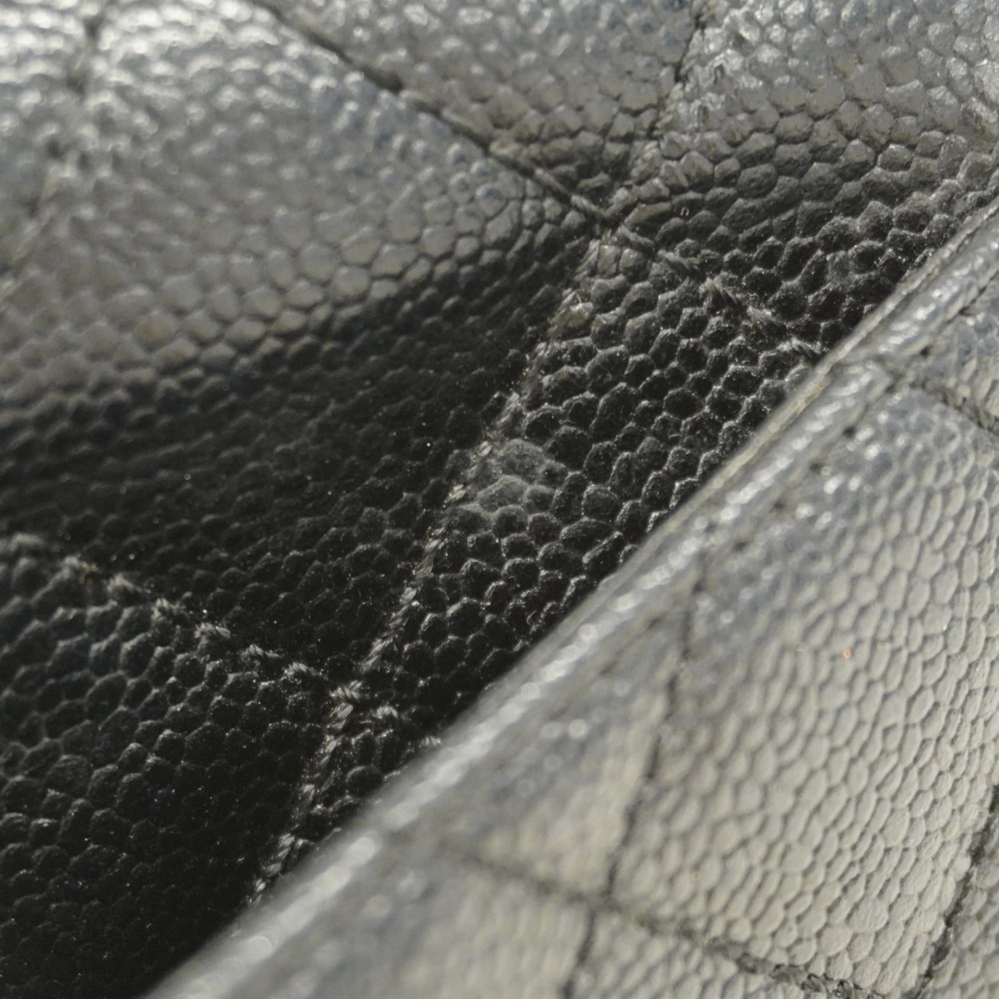 Chanel Black Grained Calfskin Handbag (Pre-Owned)