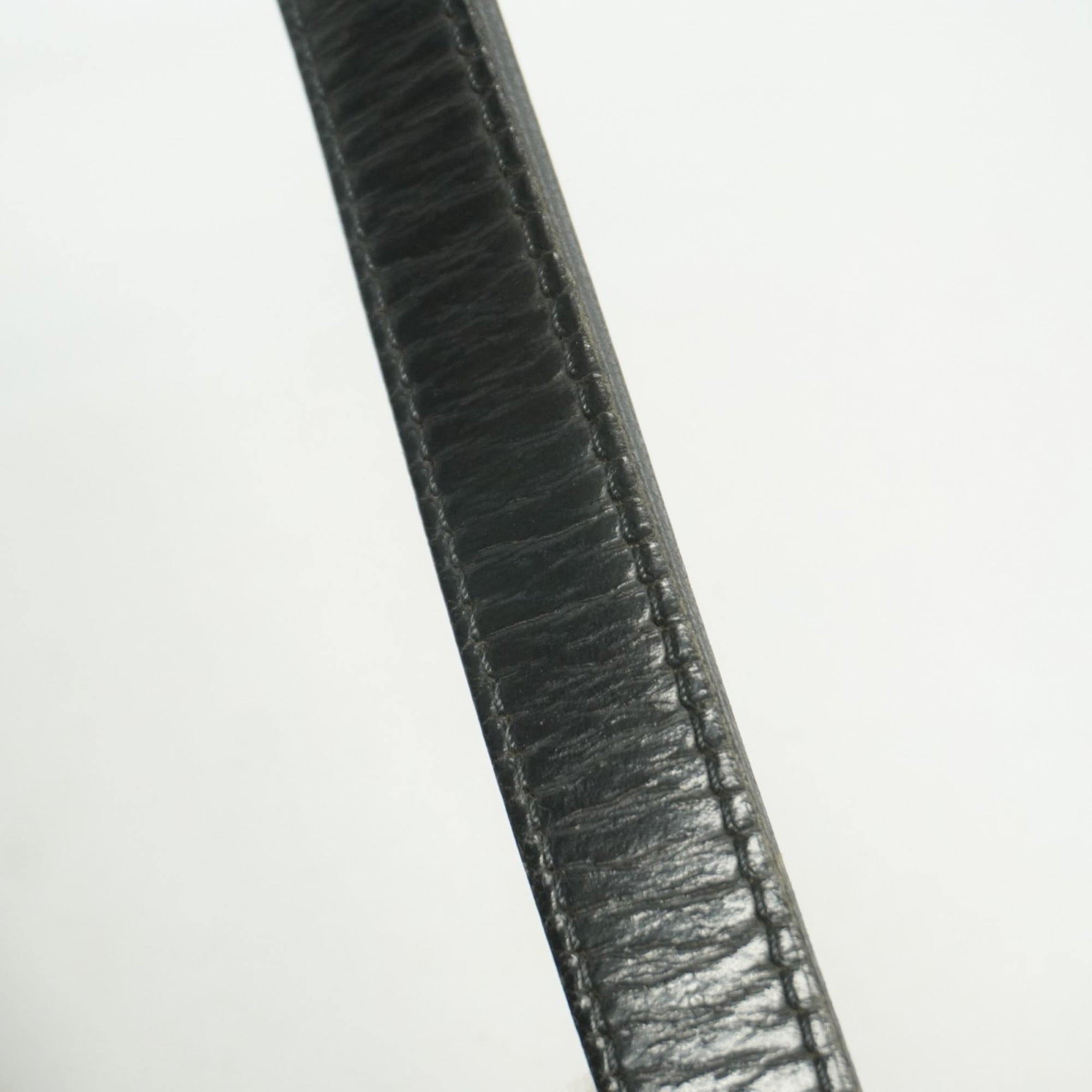 Louis Vuitton Noir Shoulder Bag (Pre-Owned)