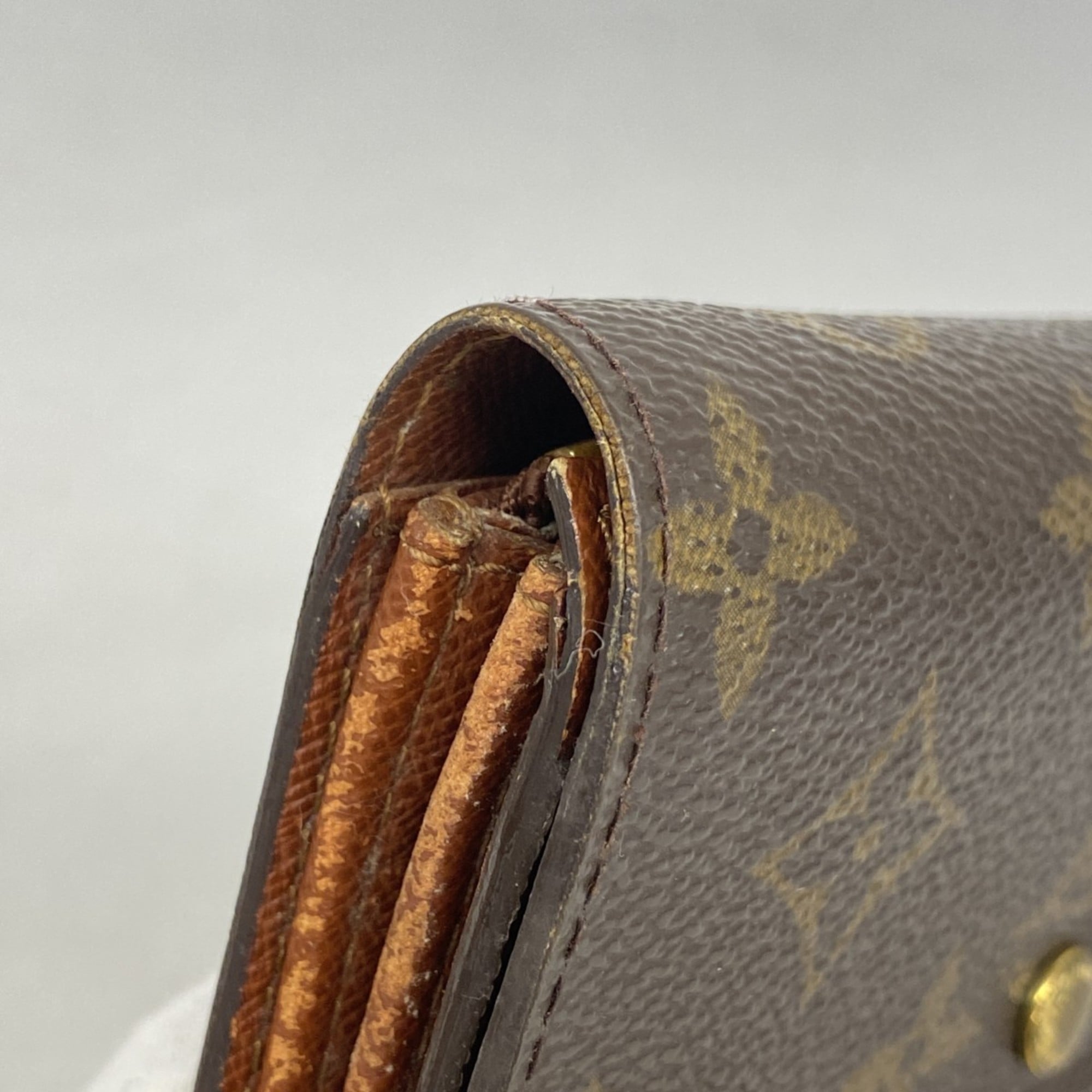Louis Vuitton Brown Coin Purse/Coin Case (Pre-Owned)