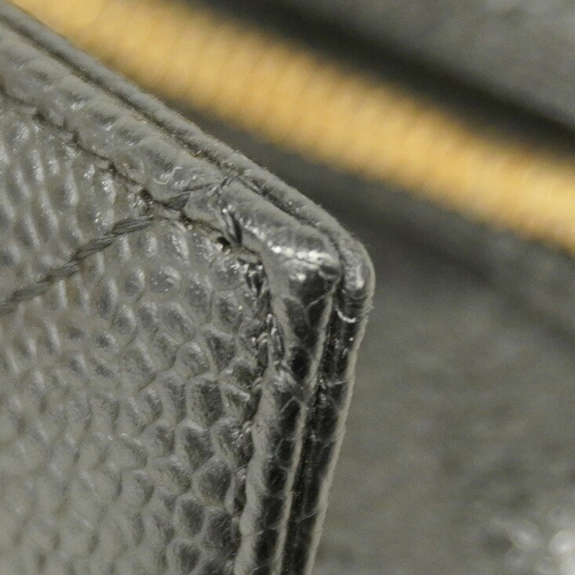 Chanel Black Grained Calfskin Shoulder Bag (Pre-Owned)