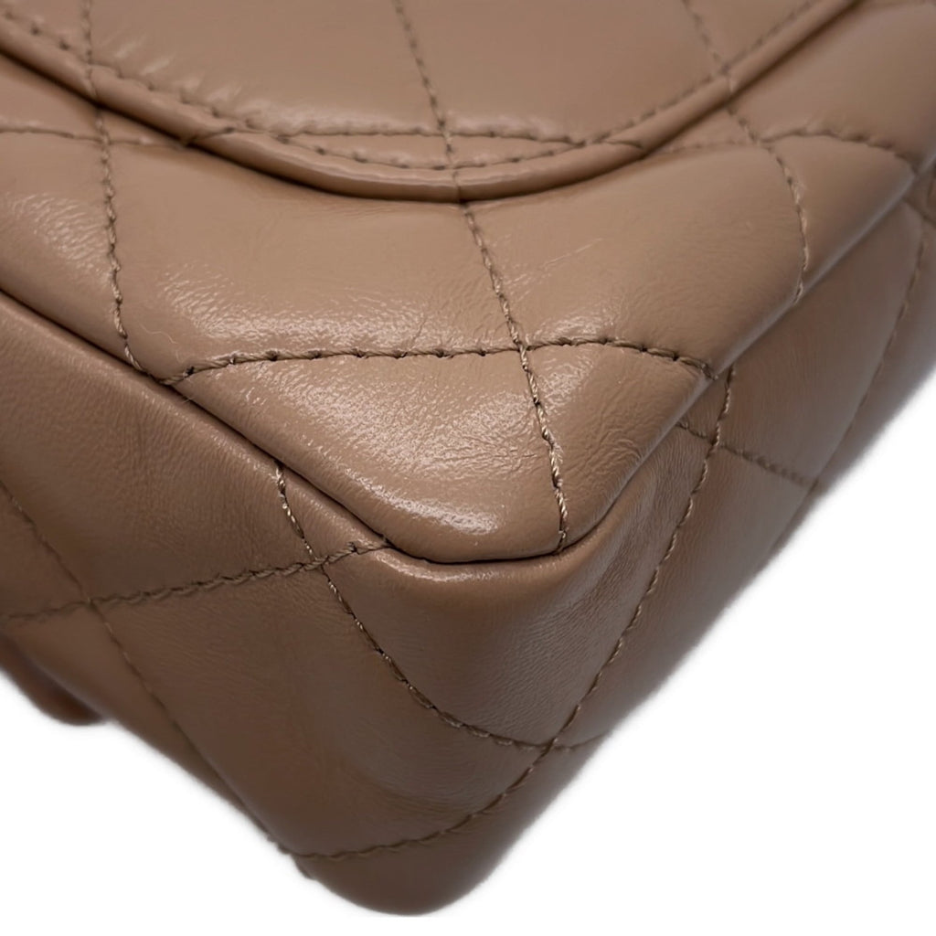 Chanel Matelasse Beige Leather Handbag (Pre-Owned)