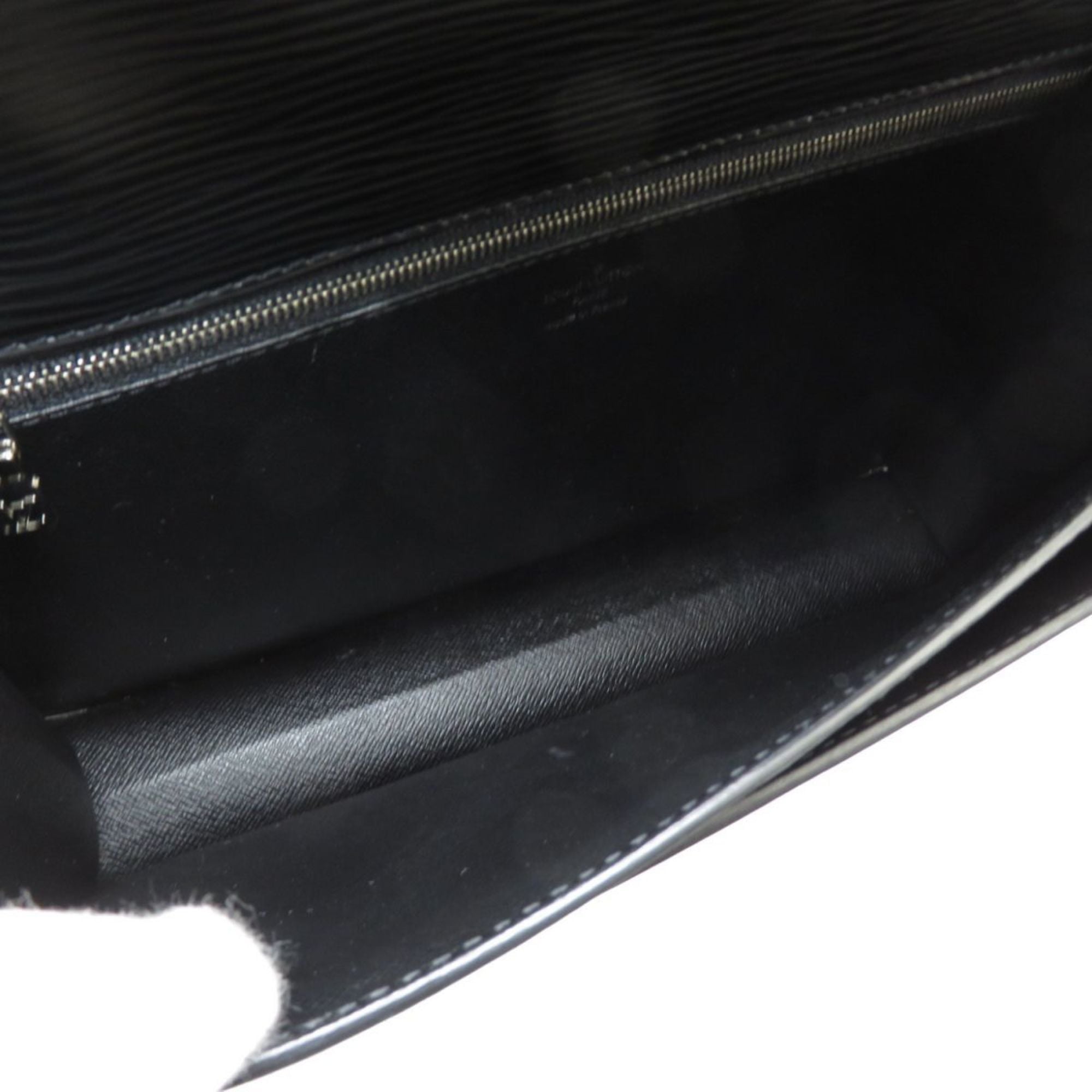 Louis Vuitton Noir Leather Clutch Bag Pochette (Pre-Owned)