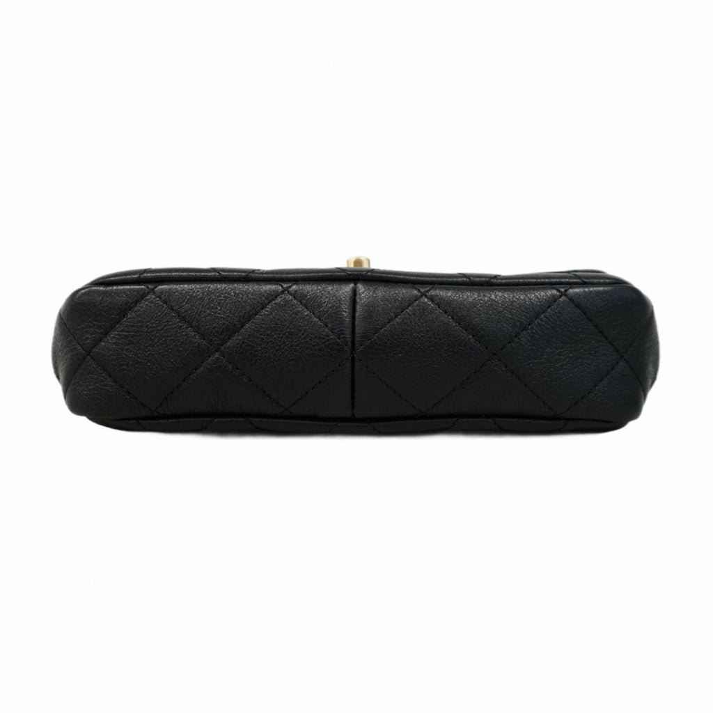 Chanel Black Leather Shoulder Bag (Pre-Owned)