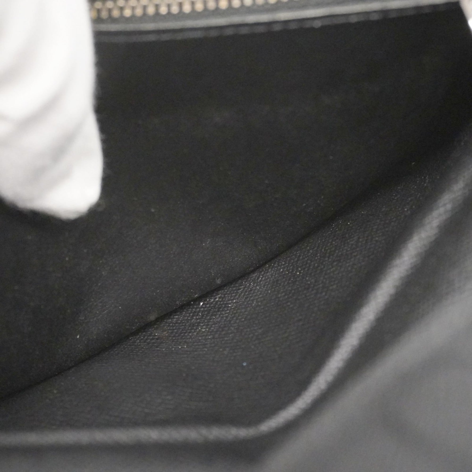 Louis Vuitton Black Long Wallet (Bi-Fold) (Pre-Owned)