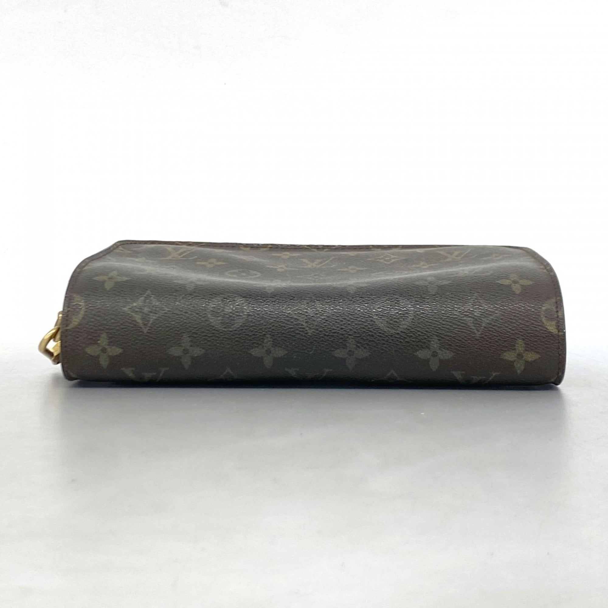 Louis Vuitton Brown Clutch Bag (Pre-Owned)