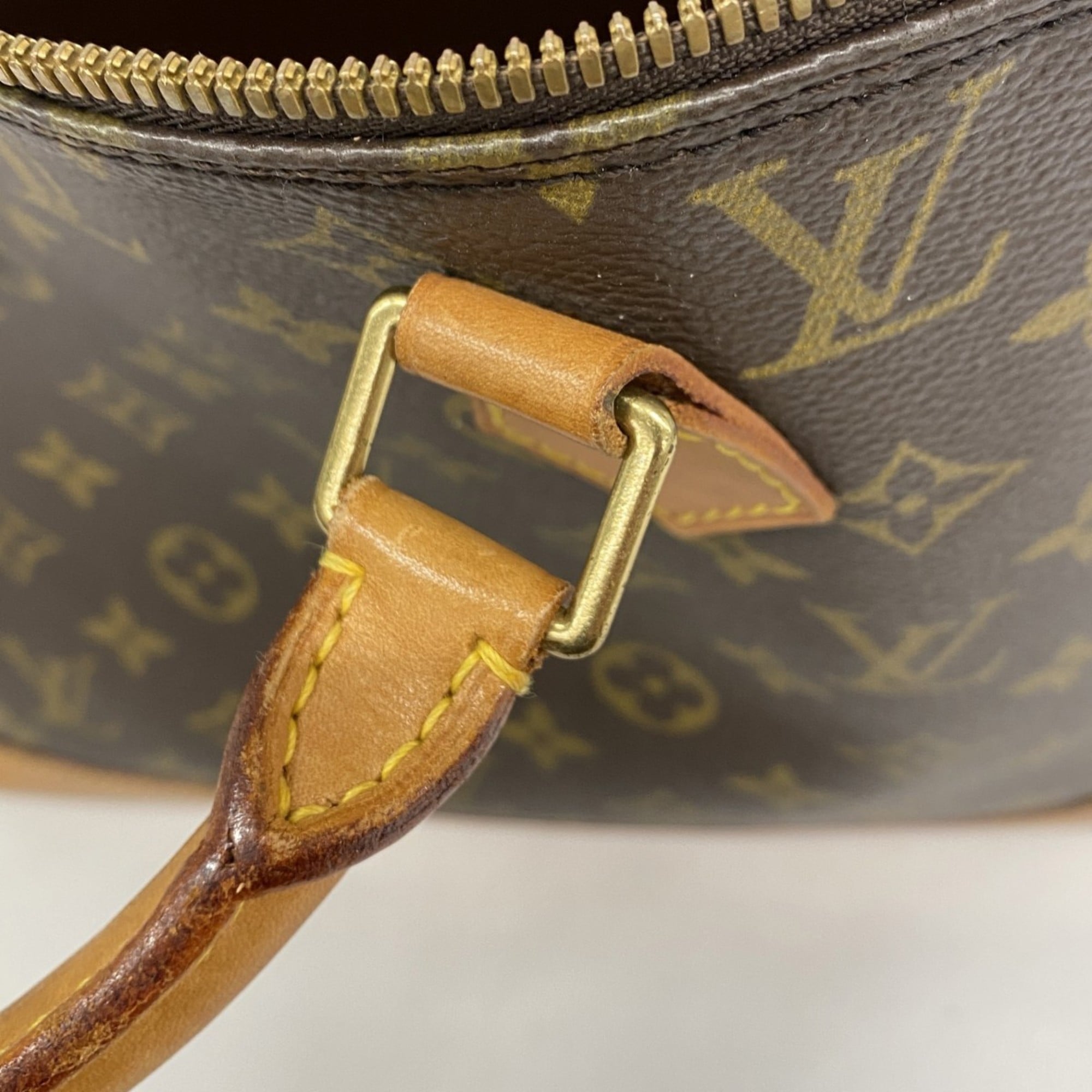 Louis Vuitton Brown Handbag (Pre-Owned)