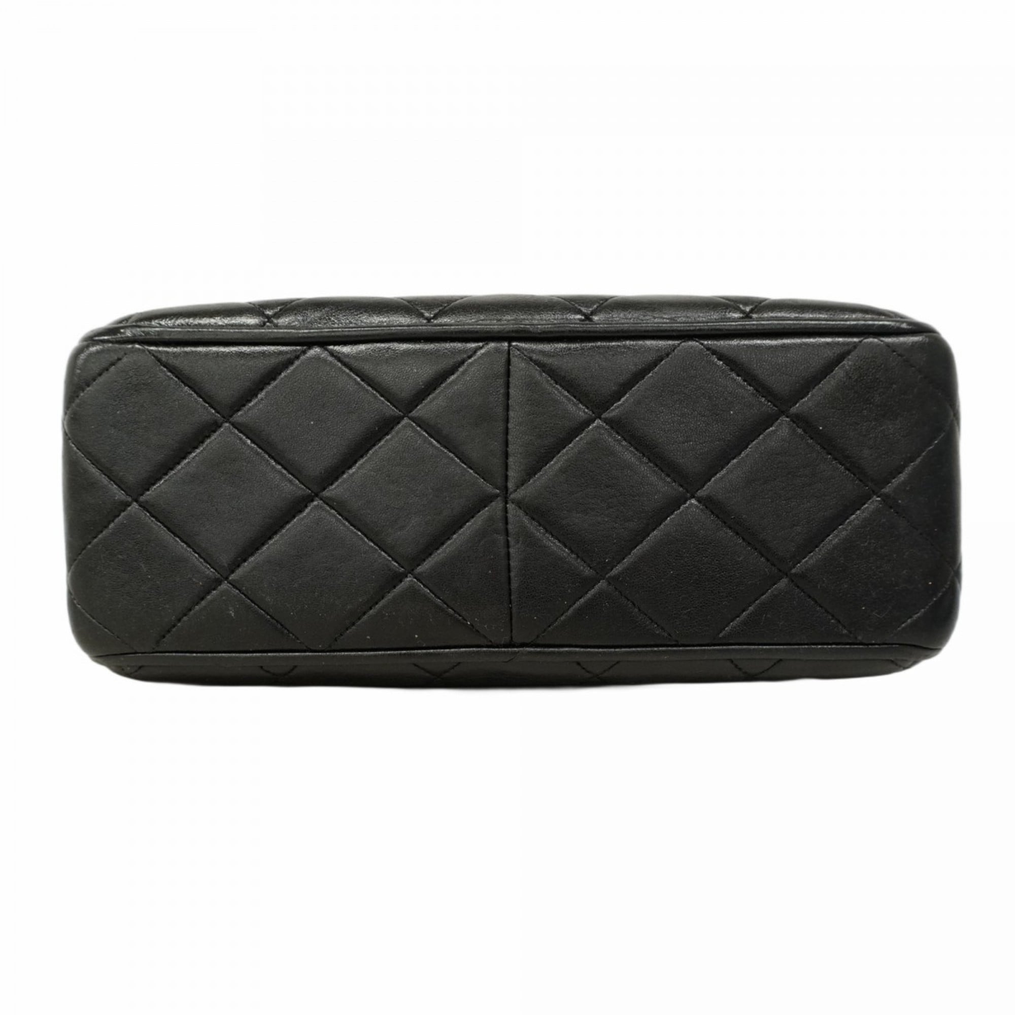 Chanel Black Leather Shoulder Bag (Pre-Owned)