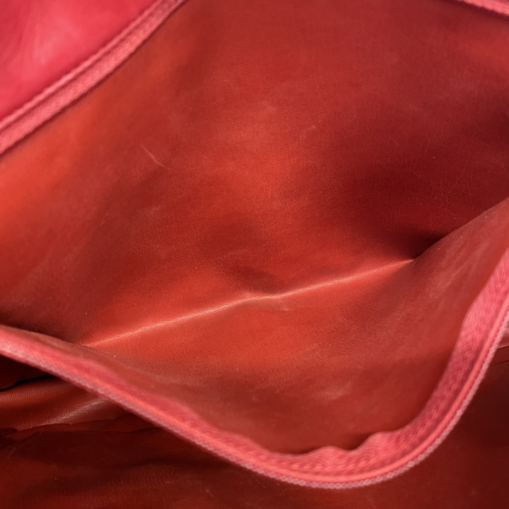 Chanel Red Color Leather Shoulder Bag (Pre-Owned)