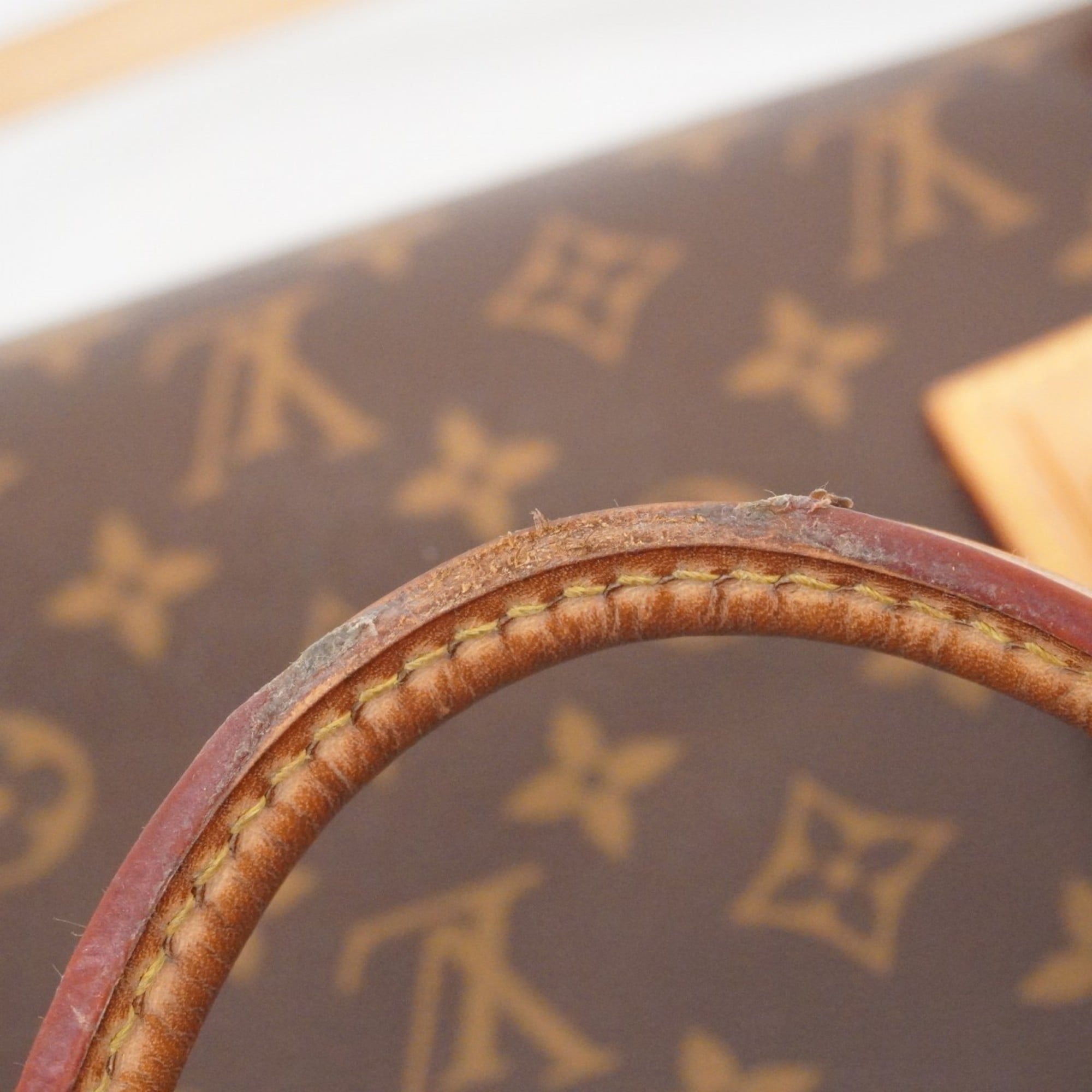 Louis Vuitton Brown Handbag (Pre-Owned)