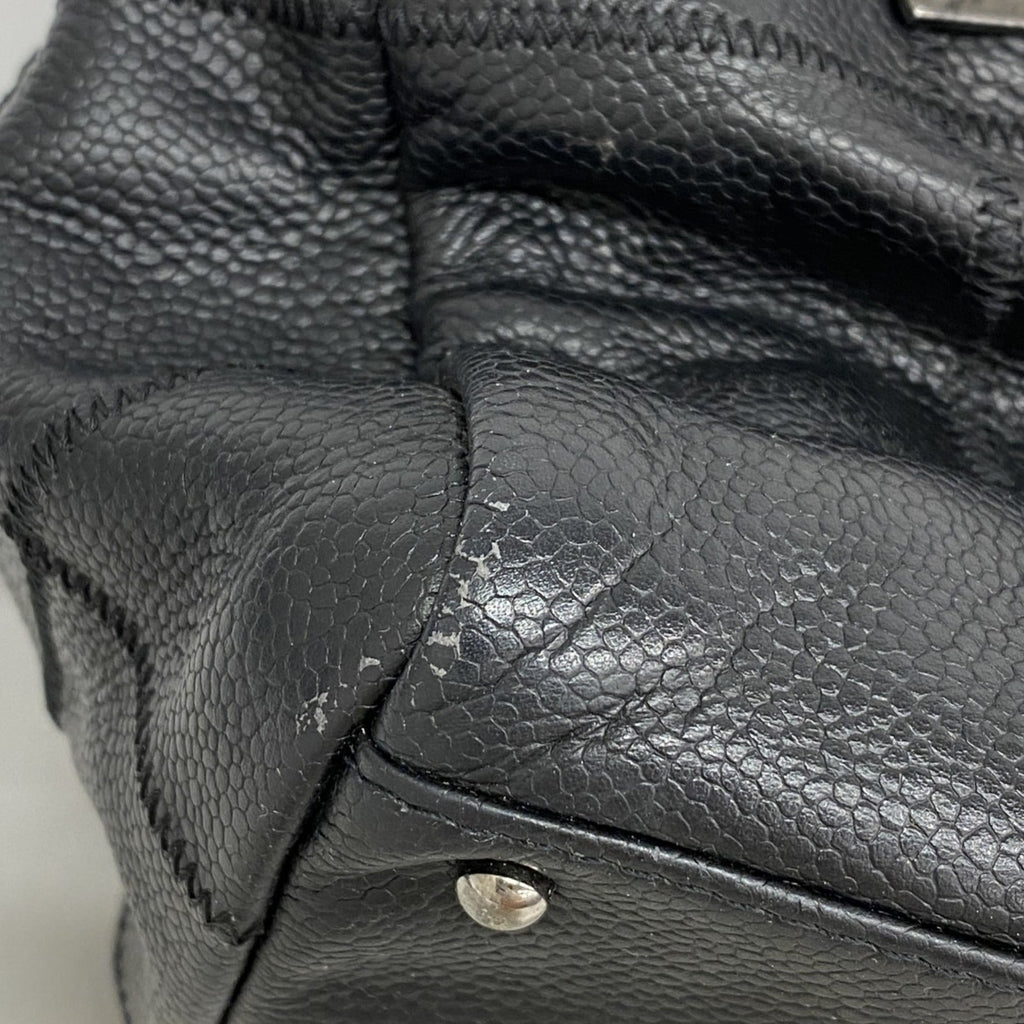 Chanel Black Grained Calfskin Shoulder Bag (Pre-Owned)